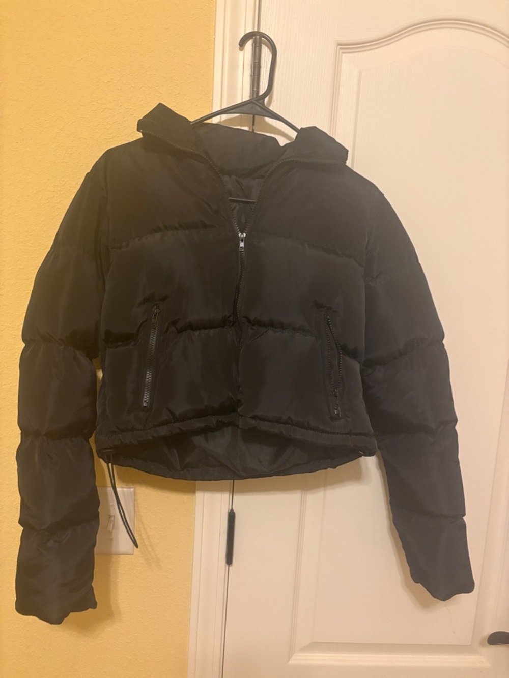 Black Cropped Puffer Jacket - Women